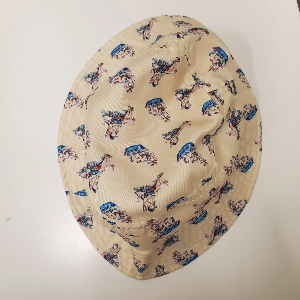 Handmade Bucket Hat Florida Theme Loungechair Drink - Picture 3 of 13